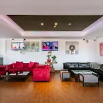 Neptune Paphos Apartmanhotel