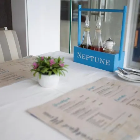 Neptune Paphos Aparthotel 3*