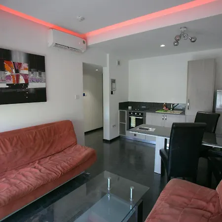 Aparthotel Neptune Paphos