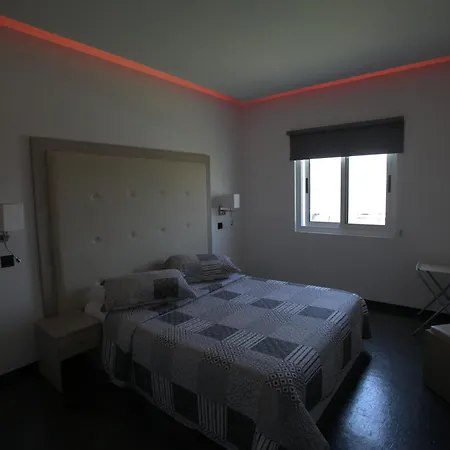 Aparthotel Neptune Paphos Coral Bay