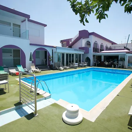 Neptune Paphos Aparthotel