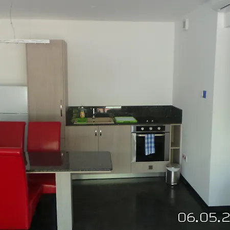 Neptune Paphos 4* 珊瑚湾