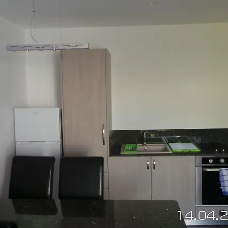 Neptune Paphos 公寓式酒店 4*