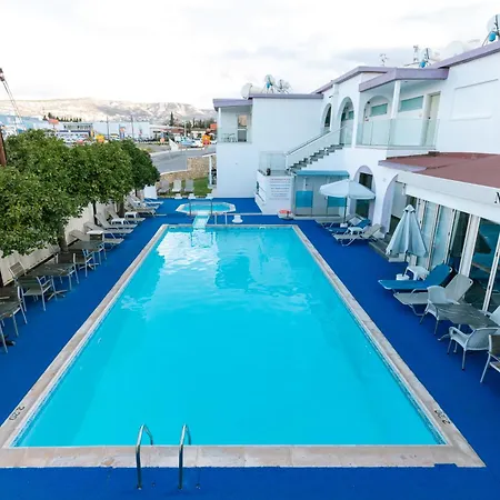 Neptune Paphos Aparthotel 4*