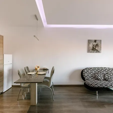 公寓式酒店 Neptune Paphos 珊瑚湾