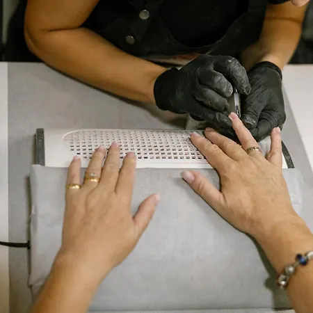 Neptune Paphos 公寓式酒店 4*