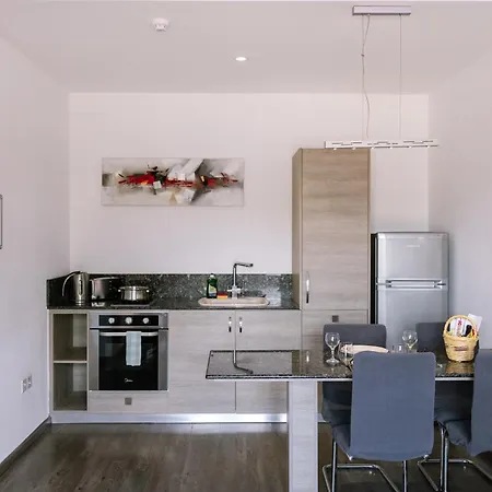 Neptune Paphos Aparthotel 4*