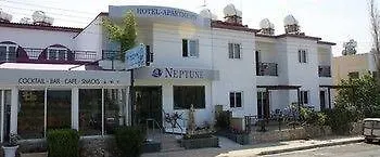 Aparthotel Neptune Paphos 3*