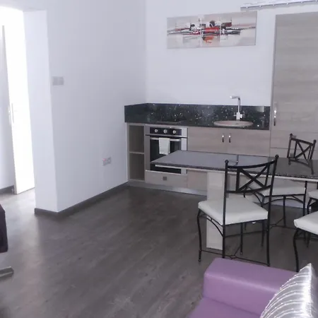 Aparthotel Neptune Paphos Coral Bay