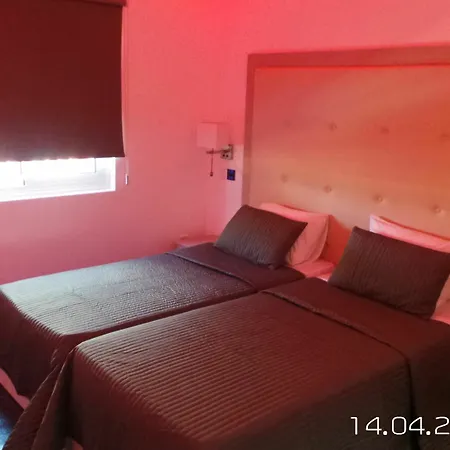 Neptune Paphos Aparthotel