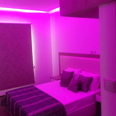 Neptune Paphos Aparthotel 3*