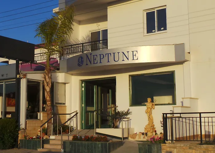 Neptune Paphos 4*