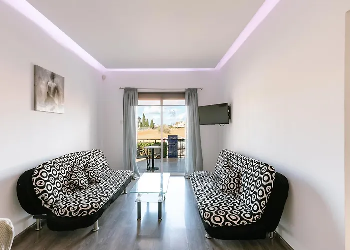 Aparthotel Neptune Paphos 4*