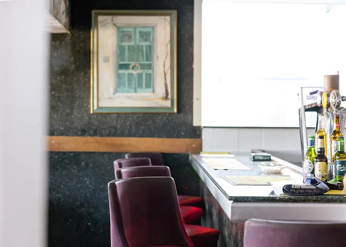 Neptune Paphos アパートホテル コーラル・ベイ