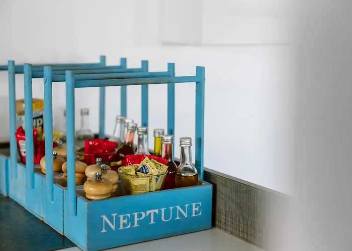 Neptune Paphos Apartmanhotel