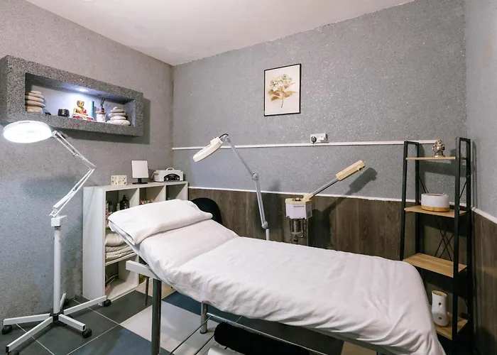 Neptune Paphos 4* Korall-öböl