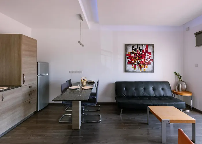 Neptune Paphos Aparthotel 4*