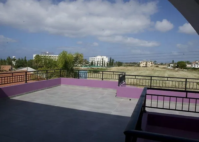 Neptune Paphos コーラル・ベイ